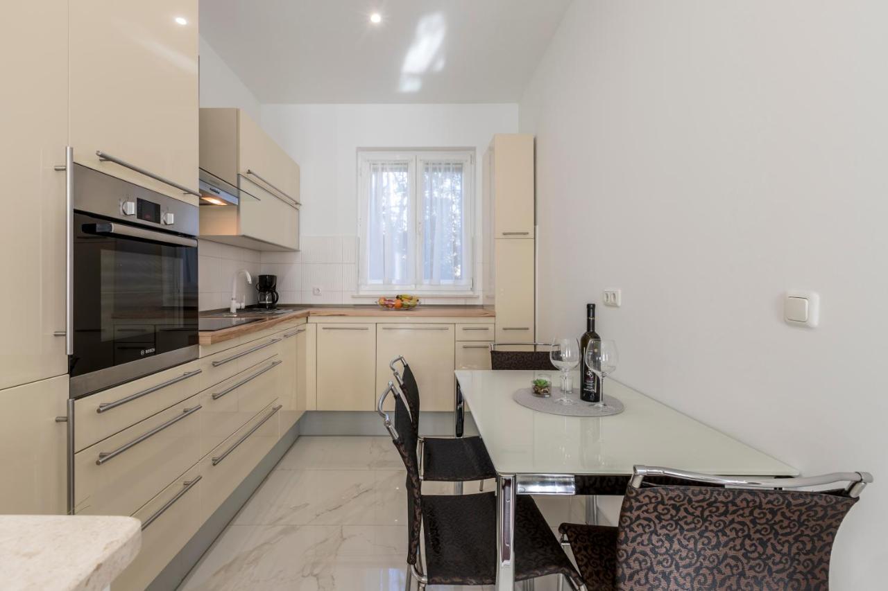 Villa Meri Very Central And Beautiful Apartment Split Bagian luar foto